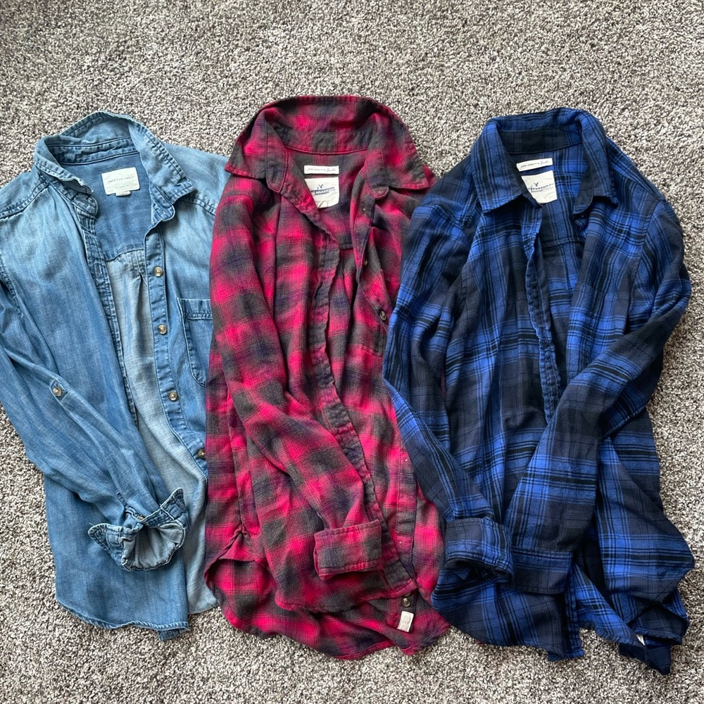 3 American Eagle boyfriend fit shirts XS